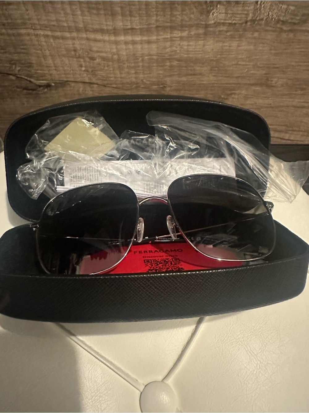 Salvatore Ferragamo Aviator Sunglasses New in Case Polished silver frame/blk len